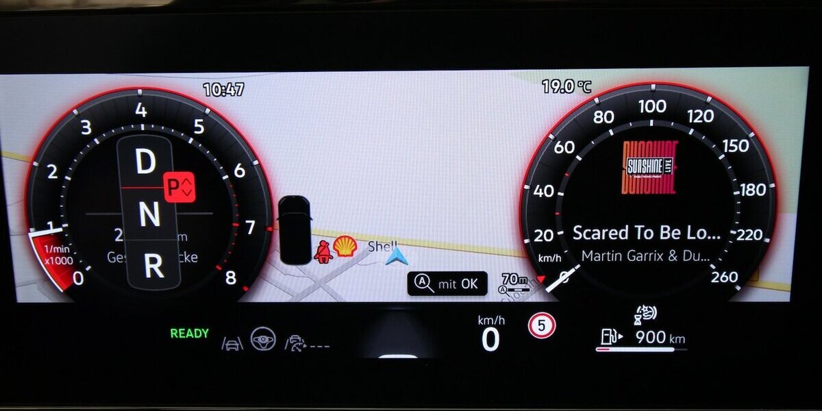 VW Passat Variant 1.5 eTSI 7-DSG Business LED+AHK 21.136 km 32.900 &euro; Hagenow 19230