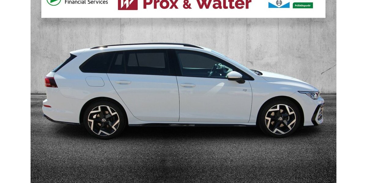 VW Golf VIII Variant 1.5 TSI R-Line LED+KAMERA+ACC 29.466 km 27.500 &euro; Hagenow 19230