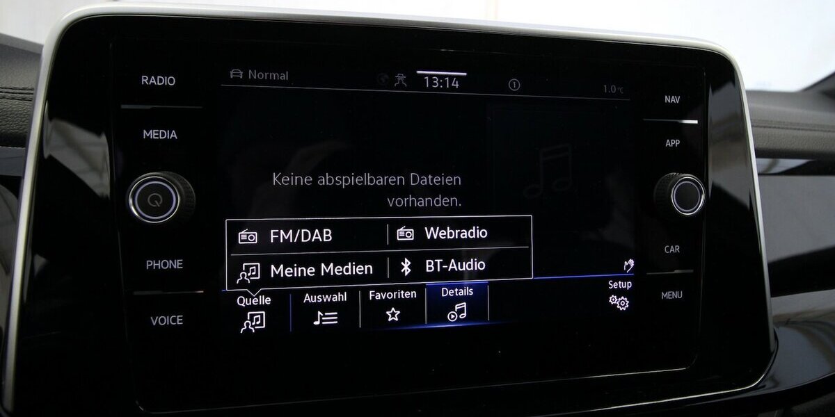 VW T-Roc TSI R-Line LED+ACC+SITZHEIZUNG 22.040 km 24.900 &euro; Hagenow 19230