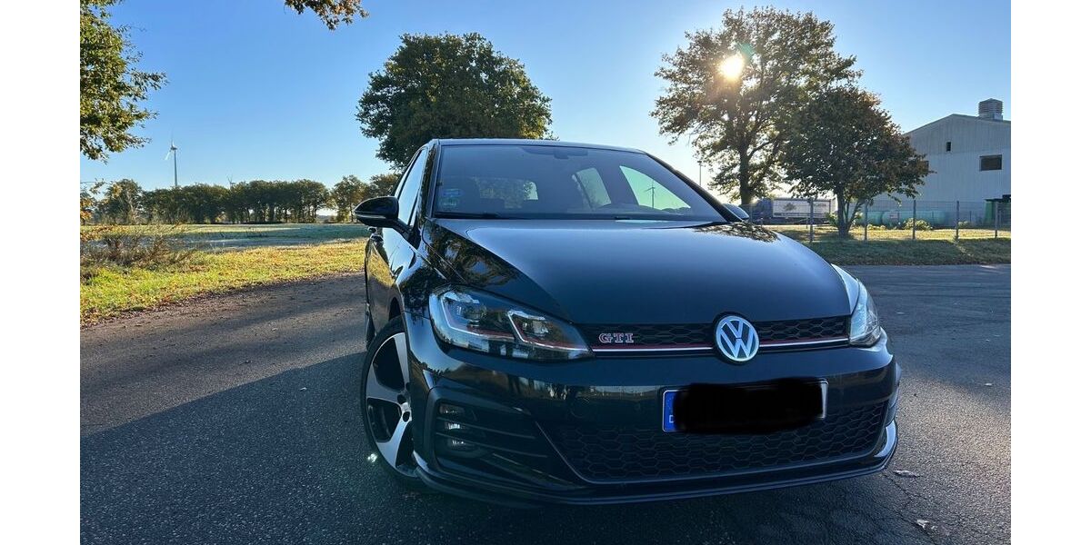 VW Golf 173.000 km 16.500 &euro; Sülte 19077