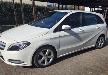 Mercedes-Benz B 180 82.300 km 11.700 &euro; Holthusen 19075