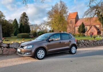 VW Polo 42.000 km 10.500 &euro; Brüel 19412